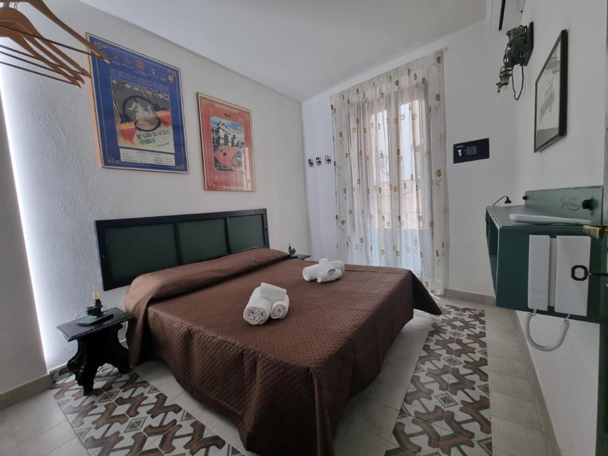 Casa Viotti Le Fuoriserie Palermo Eksteriør billede
